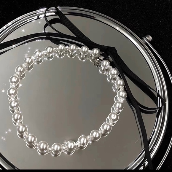 New Pearl Black Ribbon Necklace - Picture 4 of 5